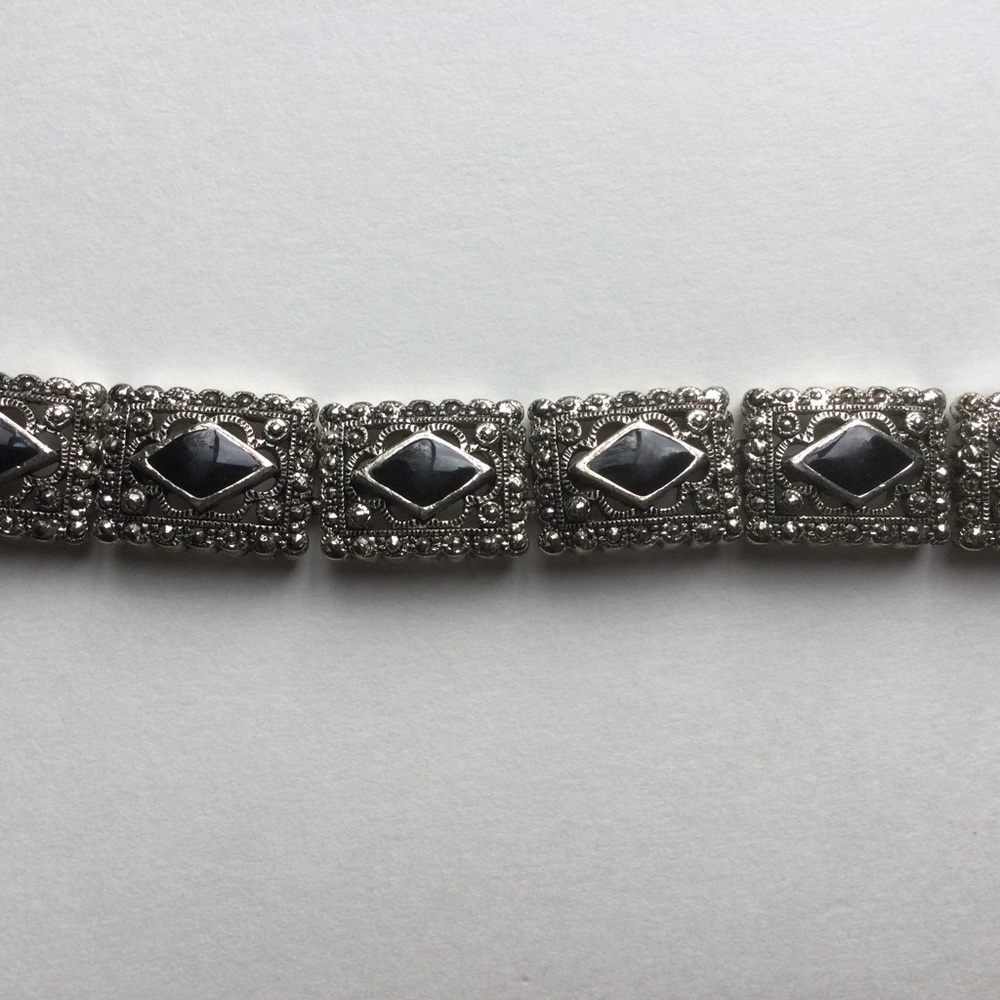 Black & Silver Magnetic Bracelet - Picture 3 of 4